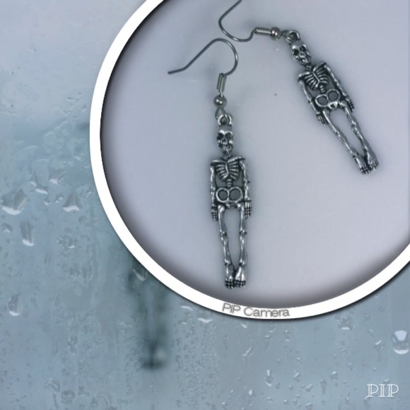 Pewter Skeleton Earrings - Picture 1 of 1